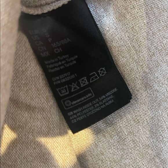 H&M sweater - Picture 10 of 11